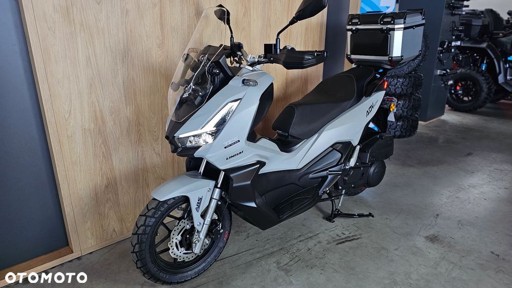 Linhai Buck 125 - 1