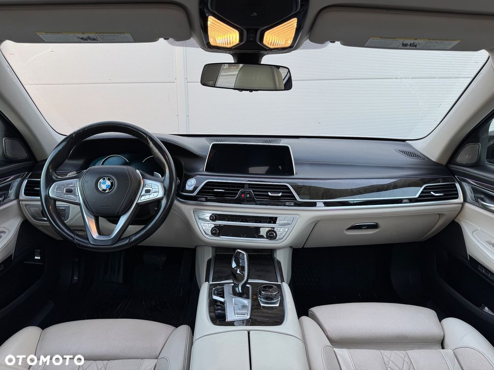 BMW Seria 7 740Li xDrive - 18