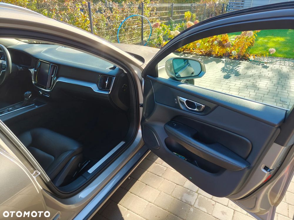 Volvo V60 D4 Geartronic Momentum Pro - 30