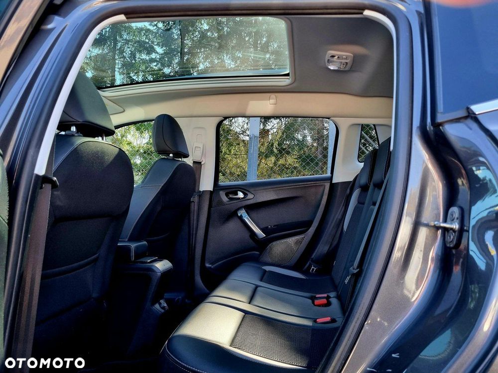 Peugeot 2008 1.5 BlueHDi Allure S&S - 10