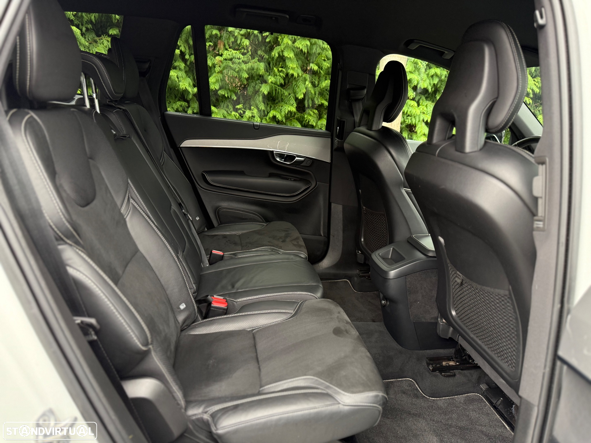 Volvo XC 90 2.0 B5 R-Design AWD - 22