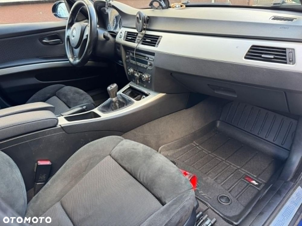 BMW Seria 3 318i - 20
