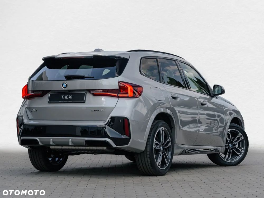 BMW X1 sDrive18i - 3