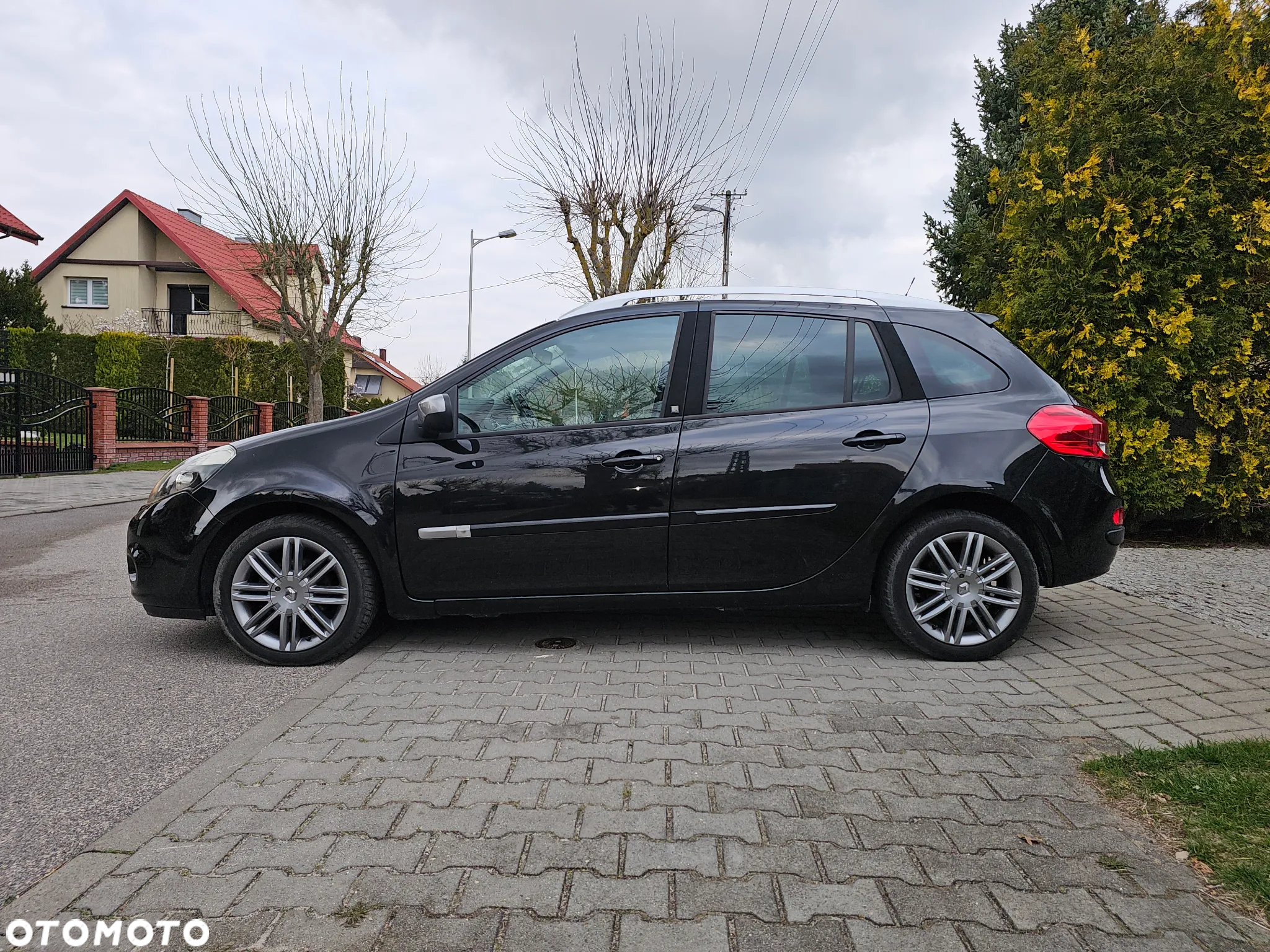 Renault Clio TCe 100 Grandtour Night and Day - 23
