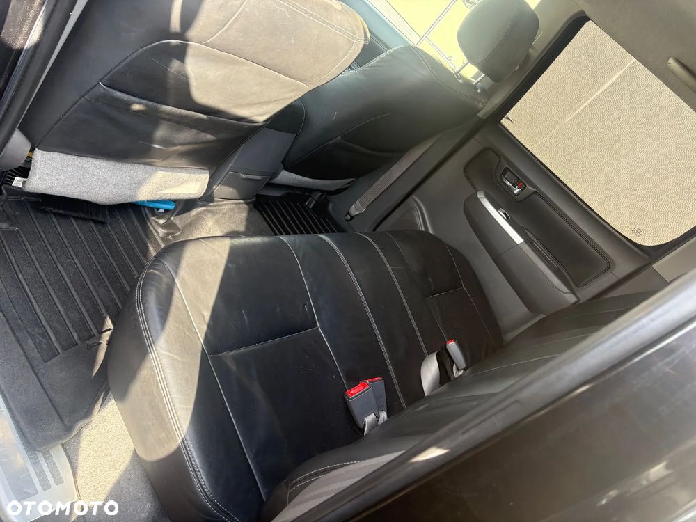 Toyota Hilux 3.0 D-4D Invincible - 14