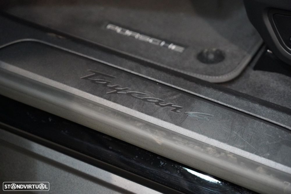 Porsche Taycan Cross Turismo 4 - 47