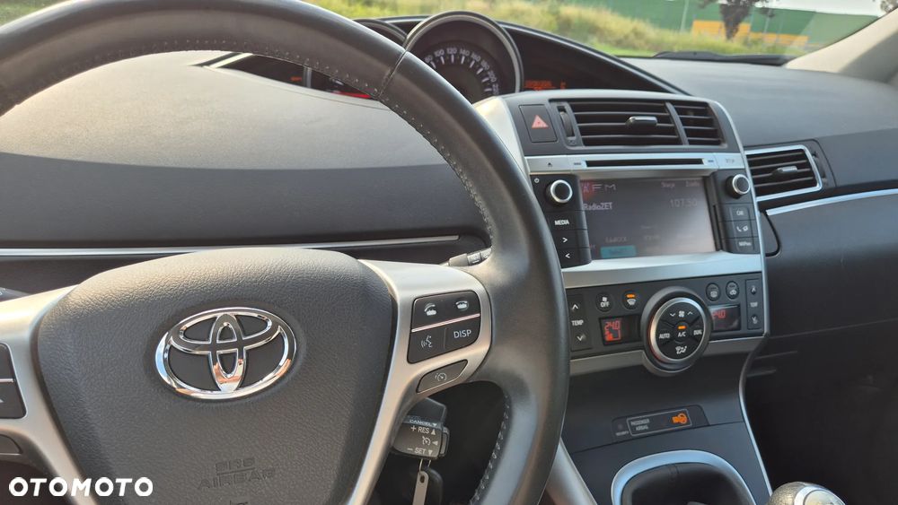Toyota Verso 1.8 5-Sitzer Life - 11