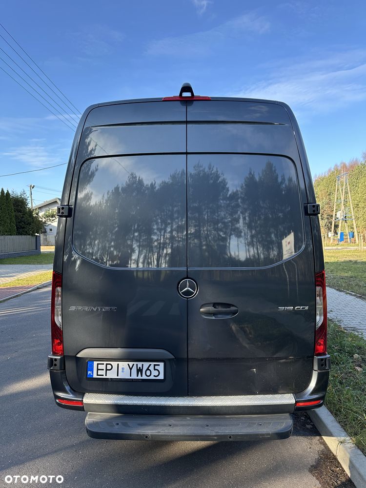 Mercedes-Benz Sprinter - 10
