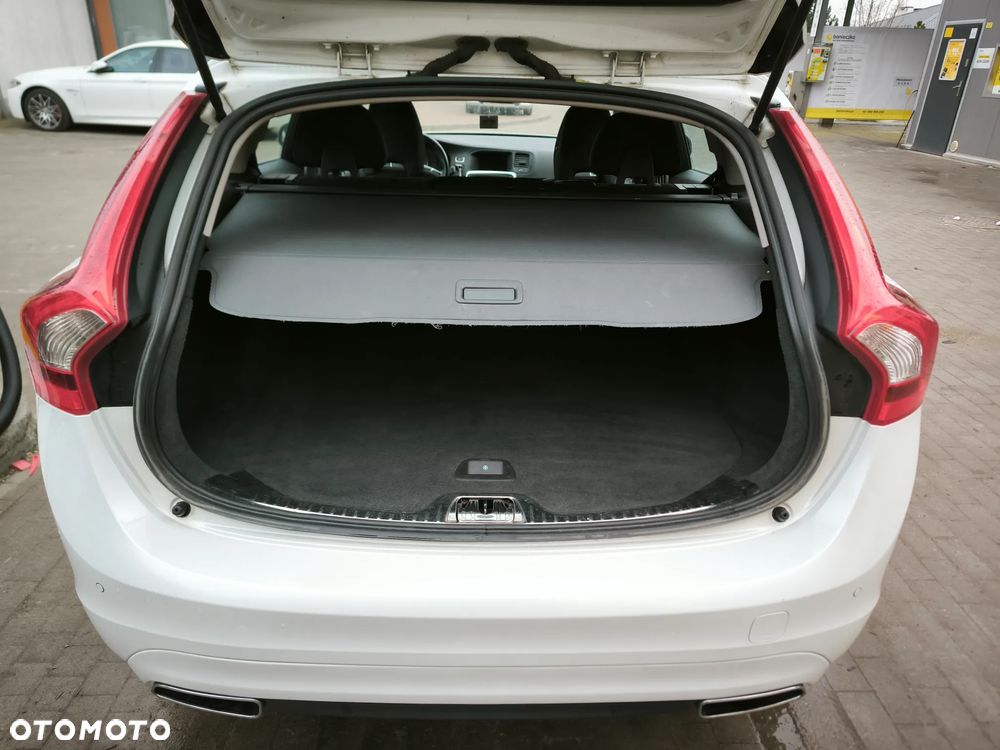 Volvo V60 D4 Kinetic - 13