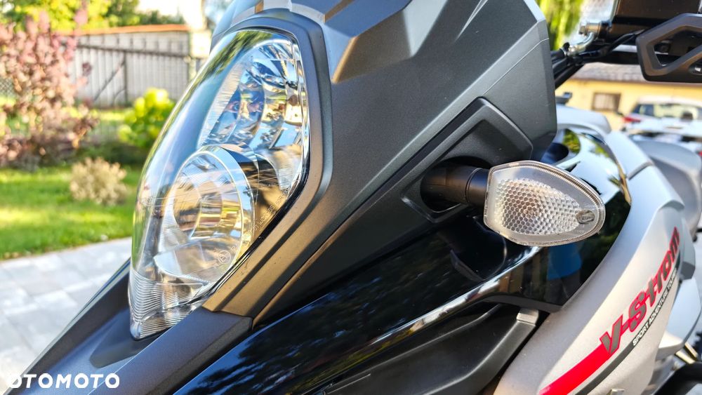 Suzuki V-STROM - 15