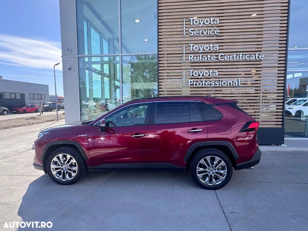 Toyota RAV4 - 8