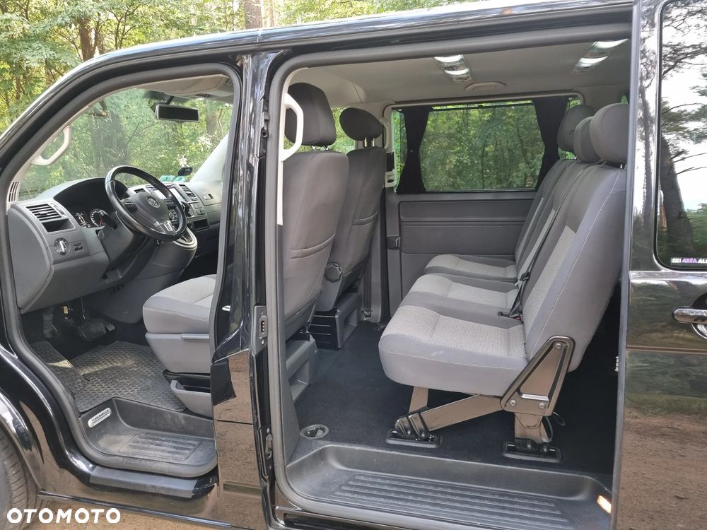 Volkswagen Caravelle - 7