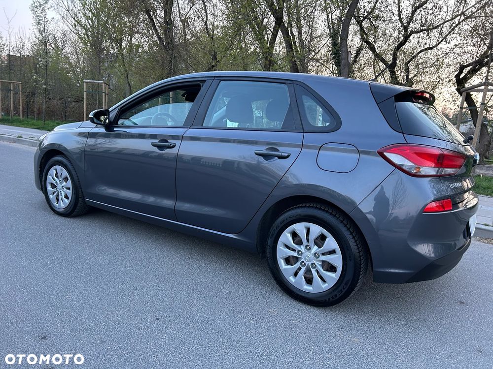 Hyundai i30 1.4 Classic + - 26