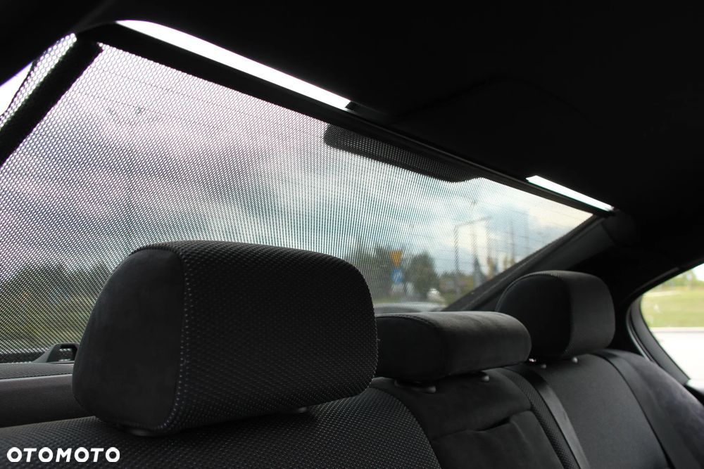 BMW Seria 3 330i xDrive - 11