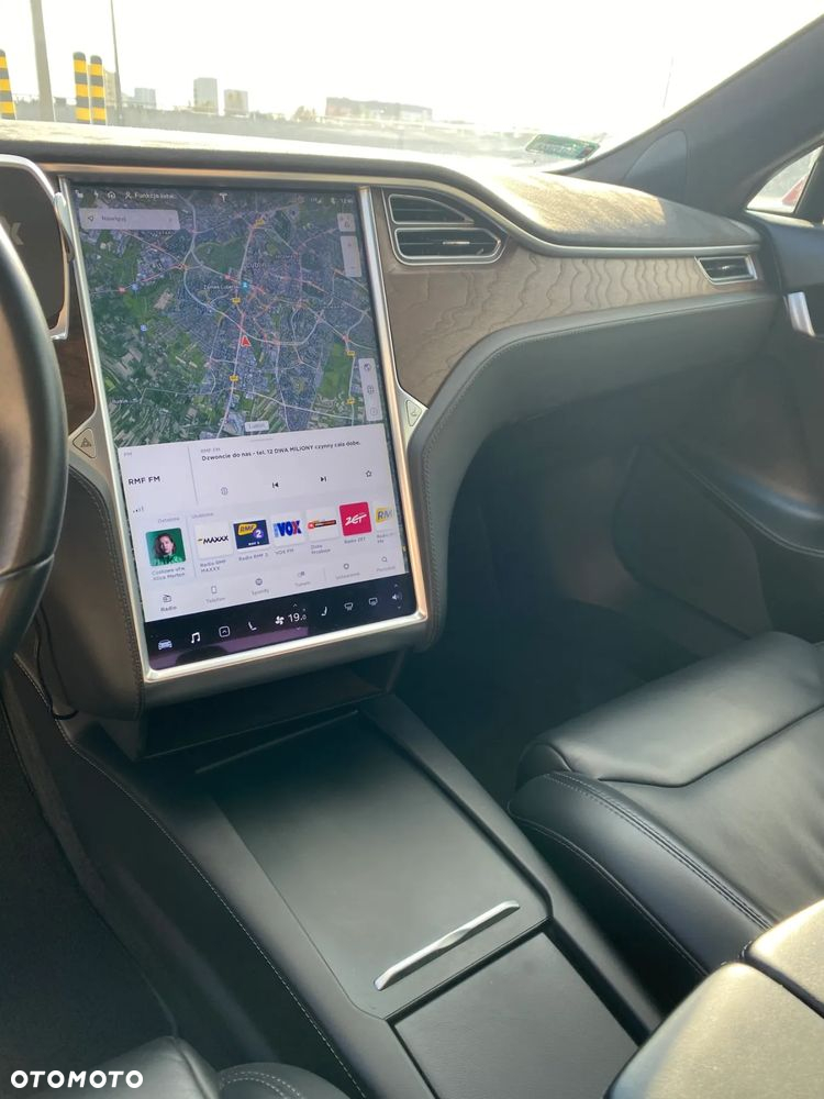 Tesla Model S Long Range Plus - 18