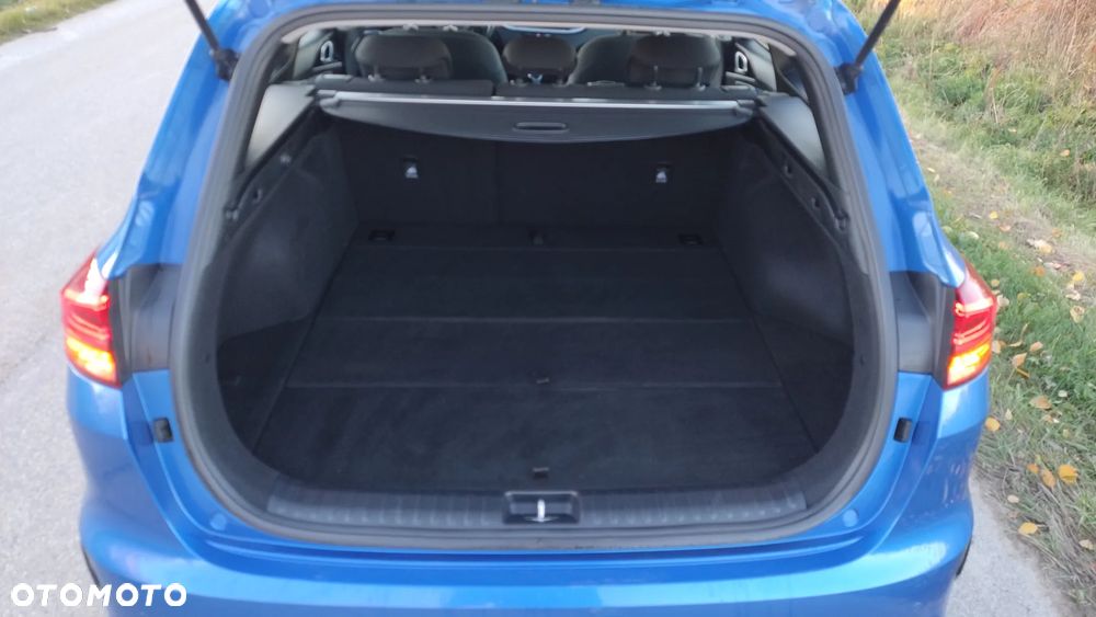 Kia Ceed SW 1.6 CRDi DCT Platinum Edition - 35