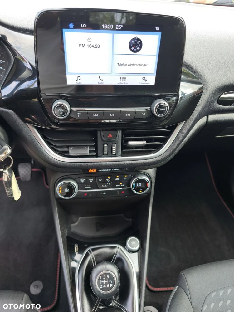 Ford Fiesta 1.5 TDCi SYNC Edition - 8
