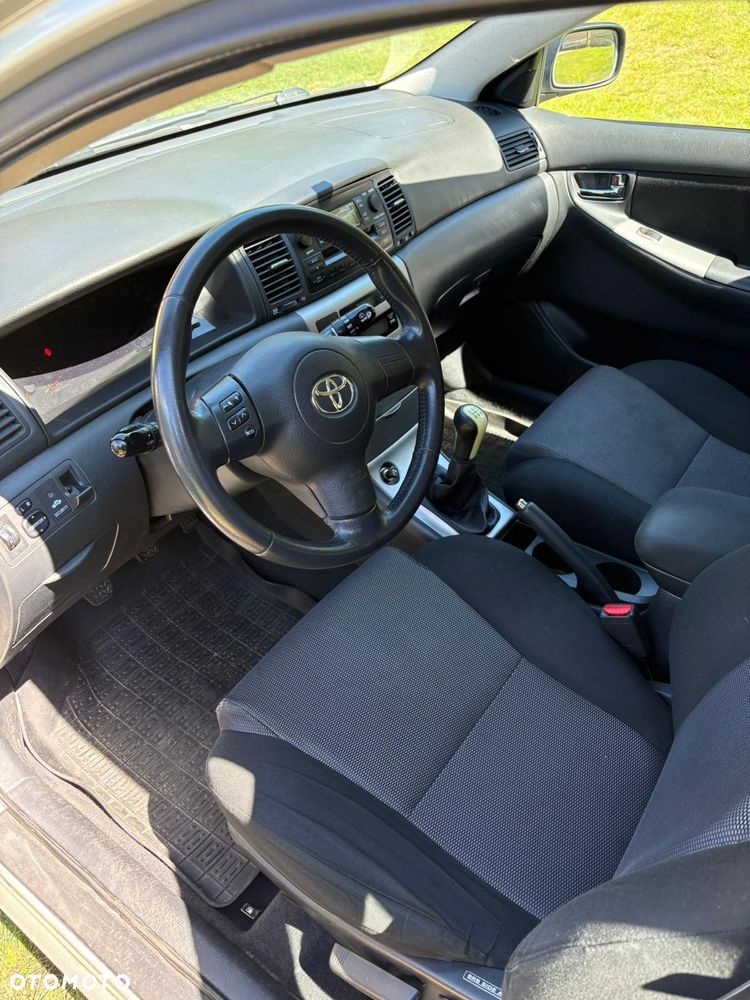 Toyota Corolla 1.4 D-4D - 7