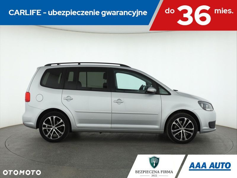 Volkswagen Touran - 8