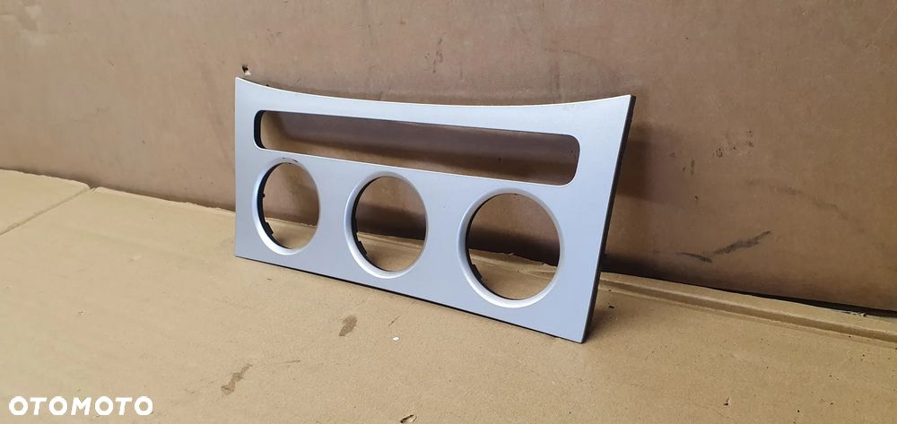Ramka panelu nawiewu konsoli dekor VW Passat B6 3C0863100E - 3