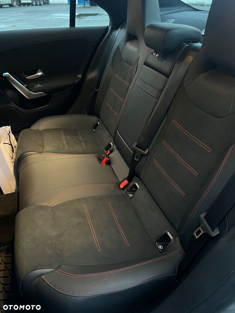Mercedes-Benz CLA - 14