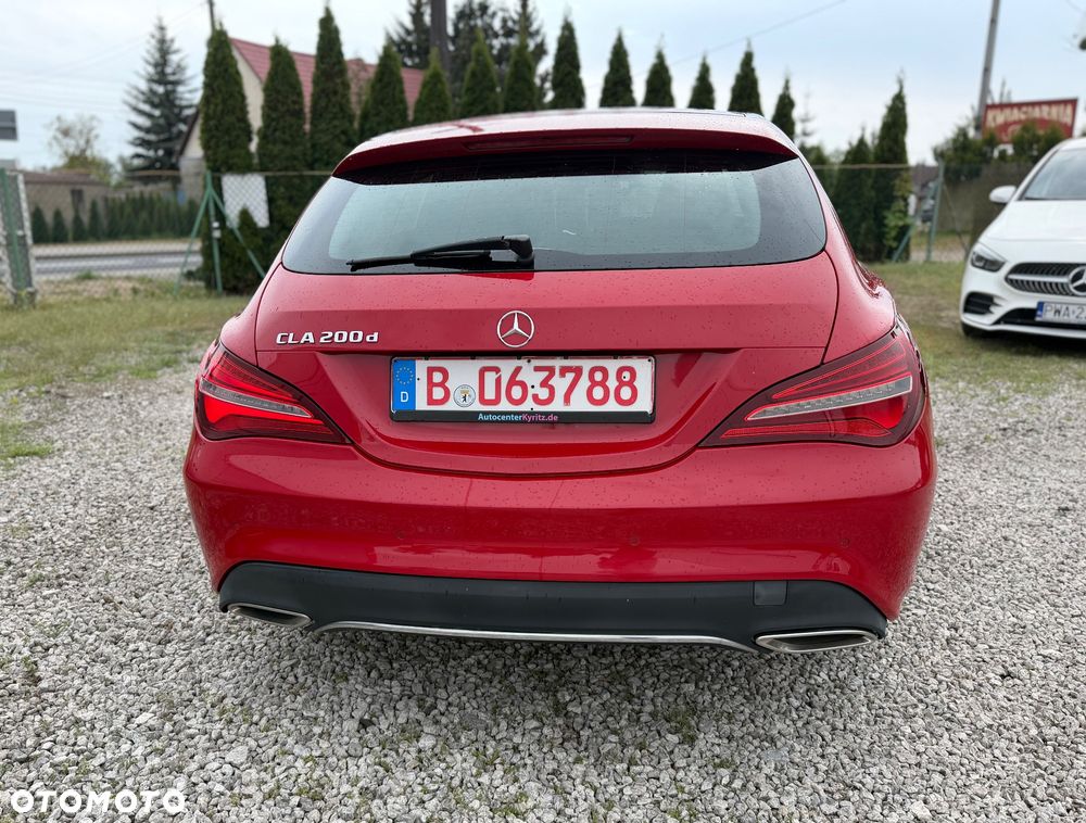 Mercedes-Benz CLA 200 d Urban - 4