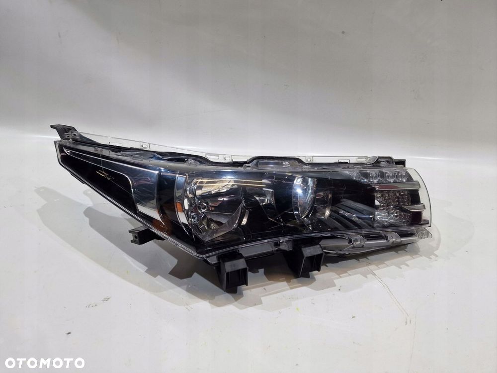 reflektor lampa przód prawy toyota corolla e16 13-16r eur 81110-02e70 - 1