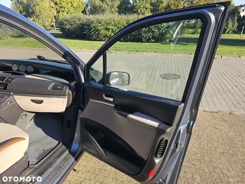 Peugeot 807 HDi 130 Premium - 26