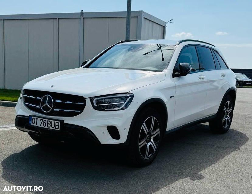 Mercedes-Benz GLC 300 e 4Matic 9G-TRONIC Exclusive - 3