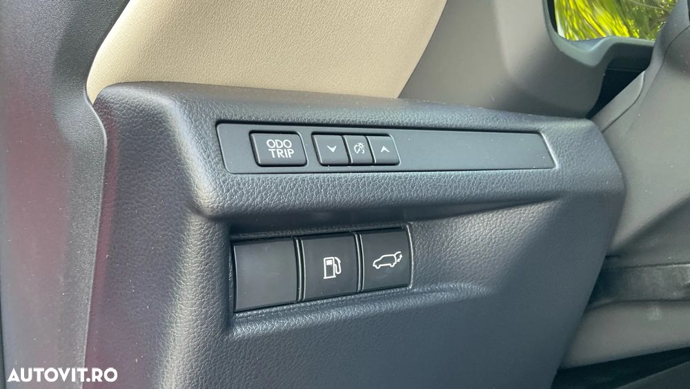 Lexus LBX 1.5 HEV 4x2 CVT Elegant - 21
