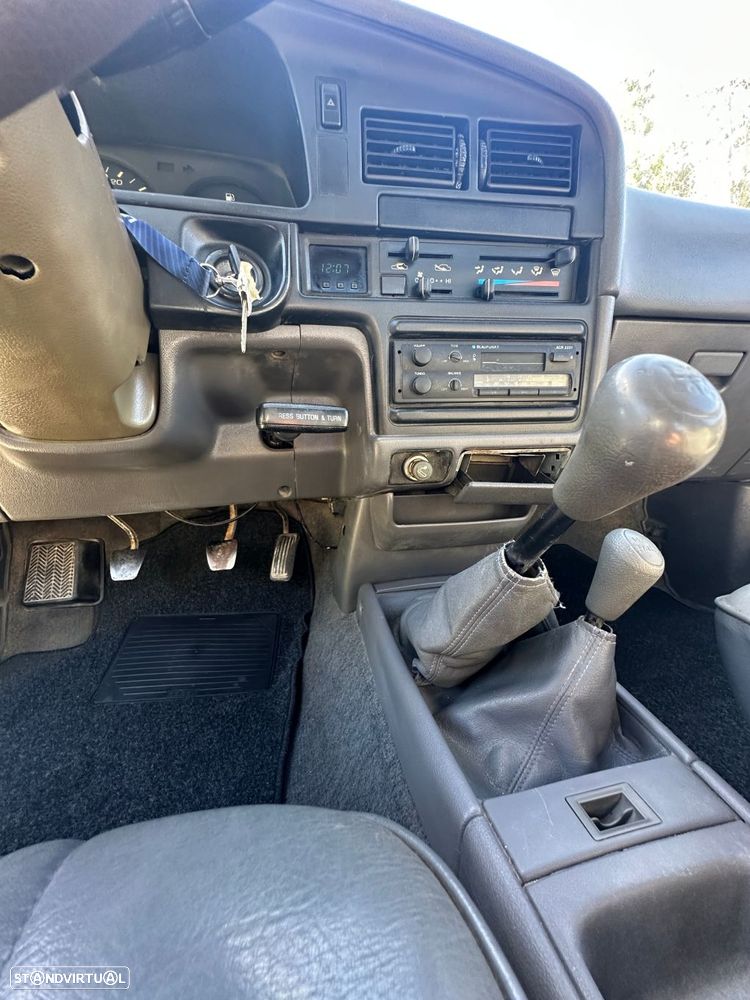 Toyota Hilux 2.4 D LN85LP Cx Mad. C.D - 21