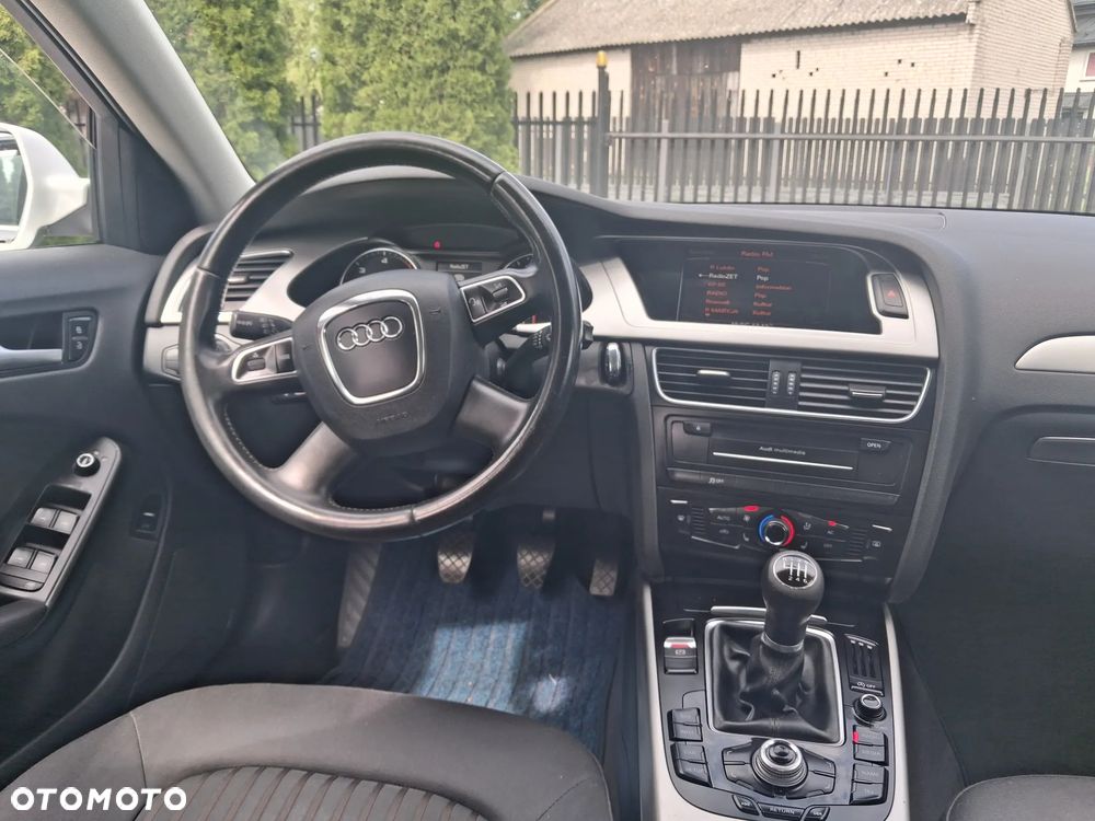 Audi A4 Limousine 2.0 TDI DPF - 11