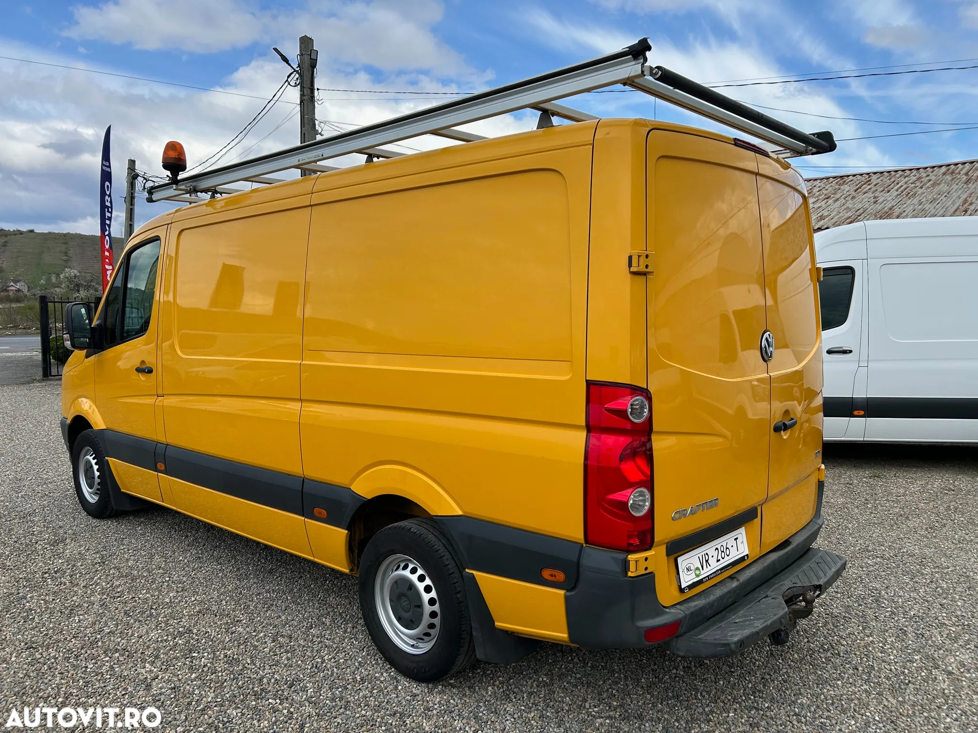 Volkswagen Crafter - 2