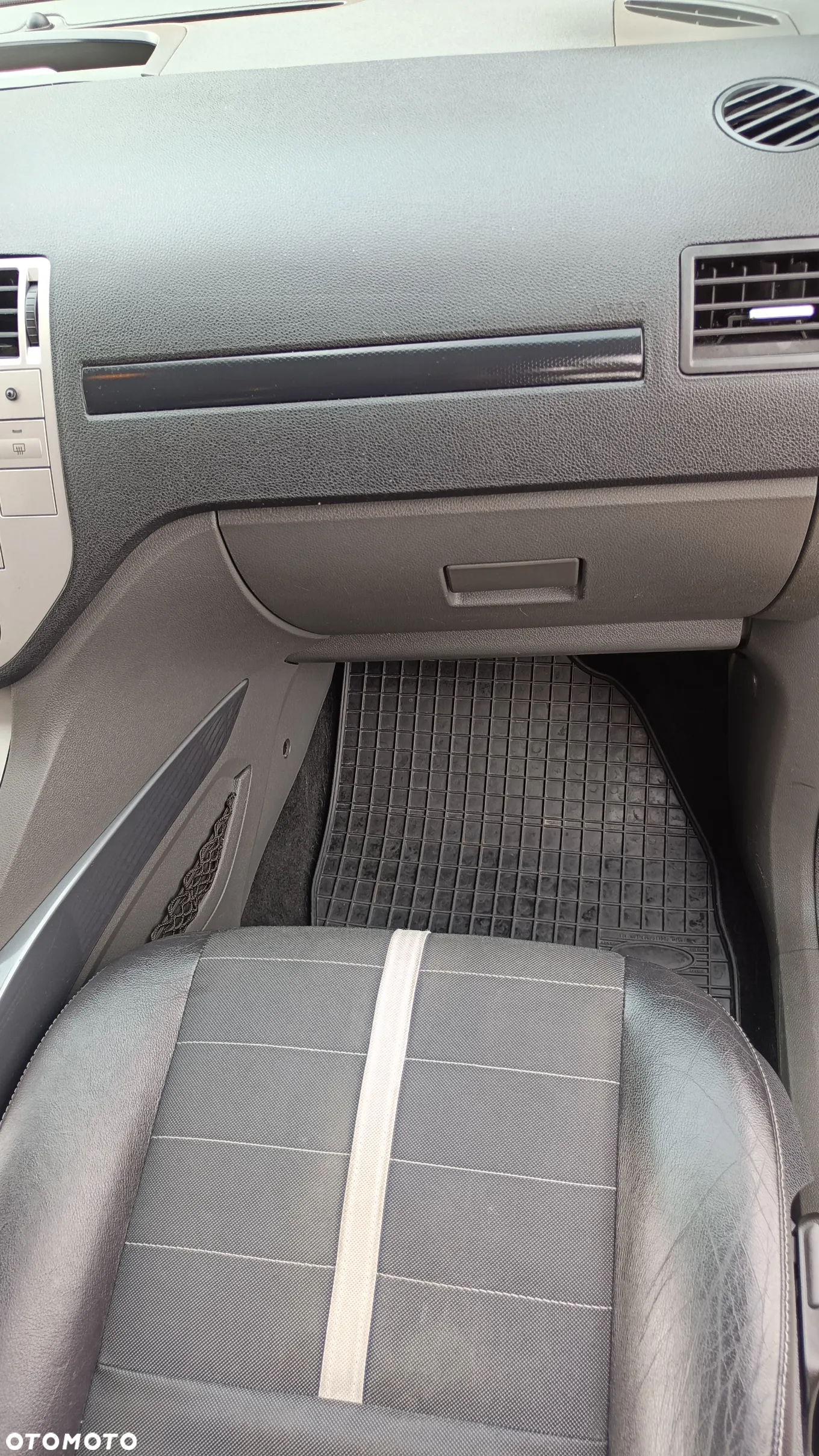 Ford Kuga 2.0 TDCi 4x4 Titanium - 22