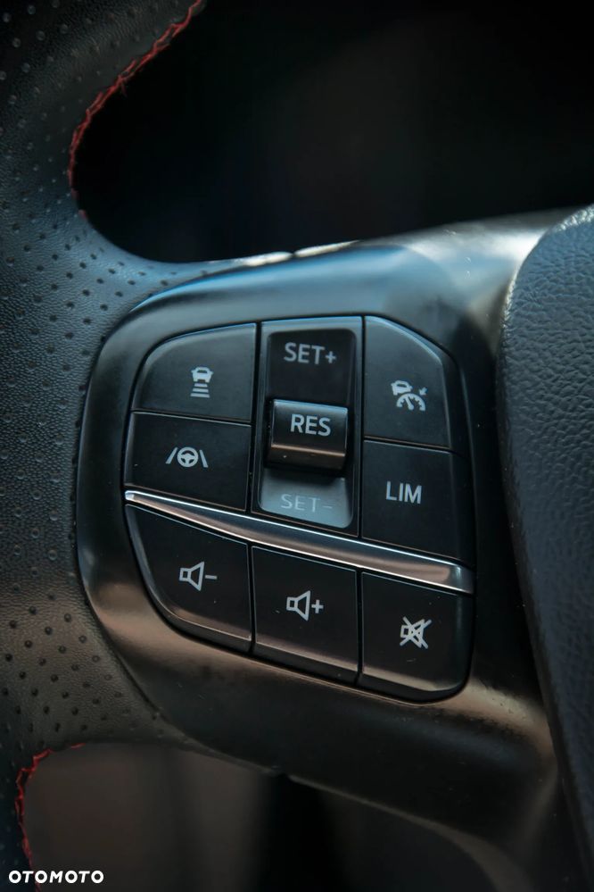 Ford Kuga 2.5P PHEV FWD ST-Line X - 13