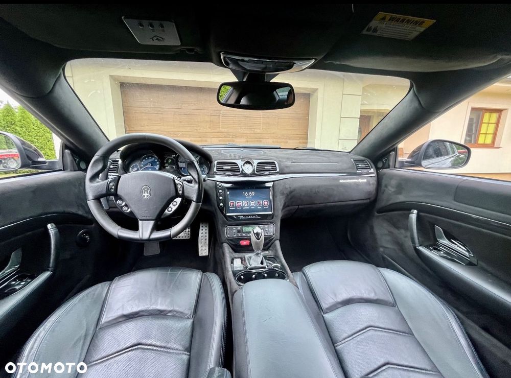 Maserati GranTurismo - 11
