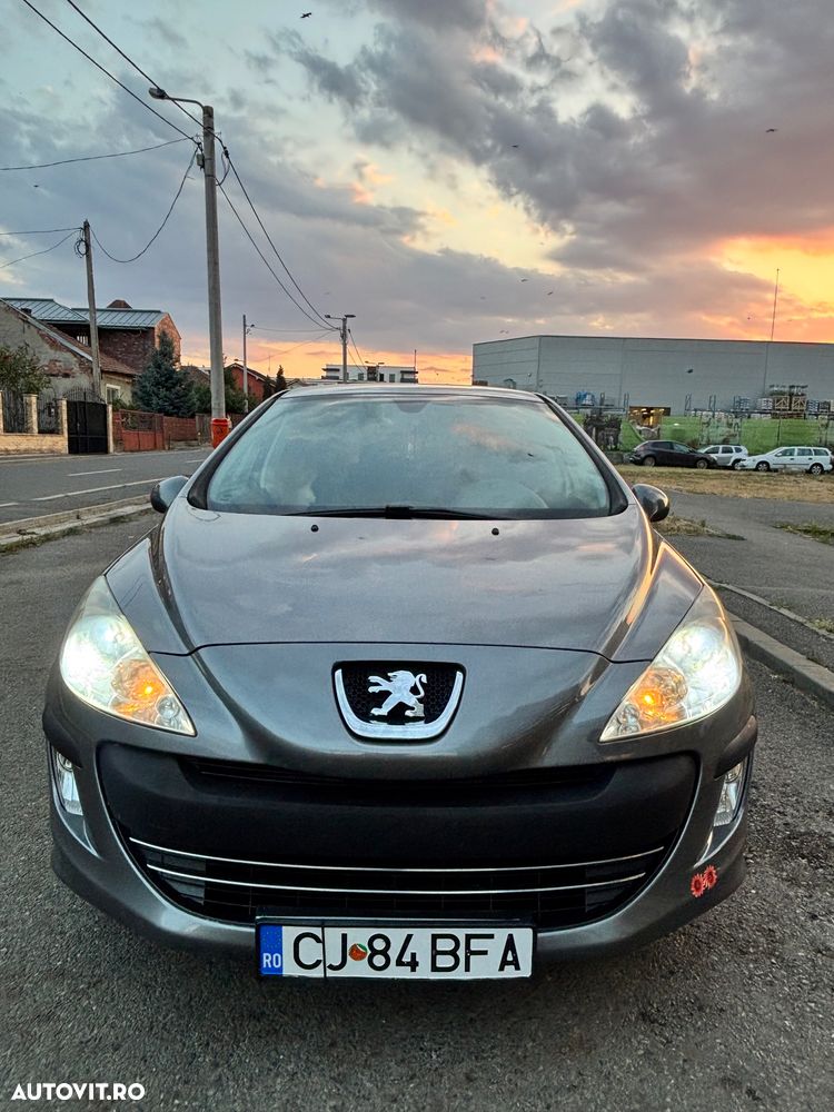 Peugeot 308 2011 photo 2