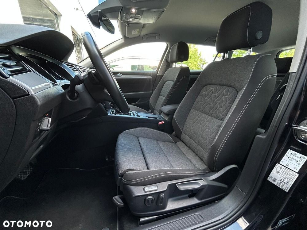 Volkswagen Passat Variant 1.5 TSI EVO Business DSG - 9