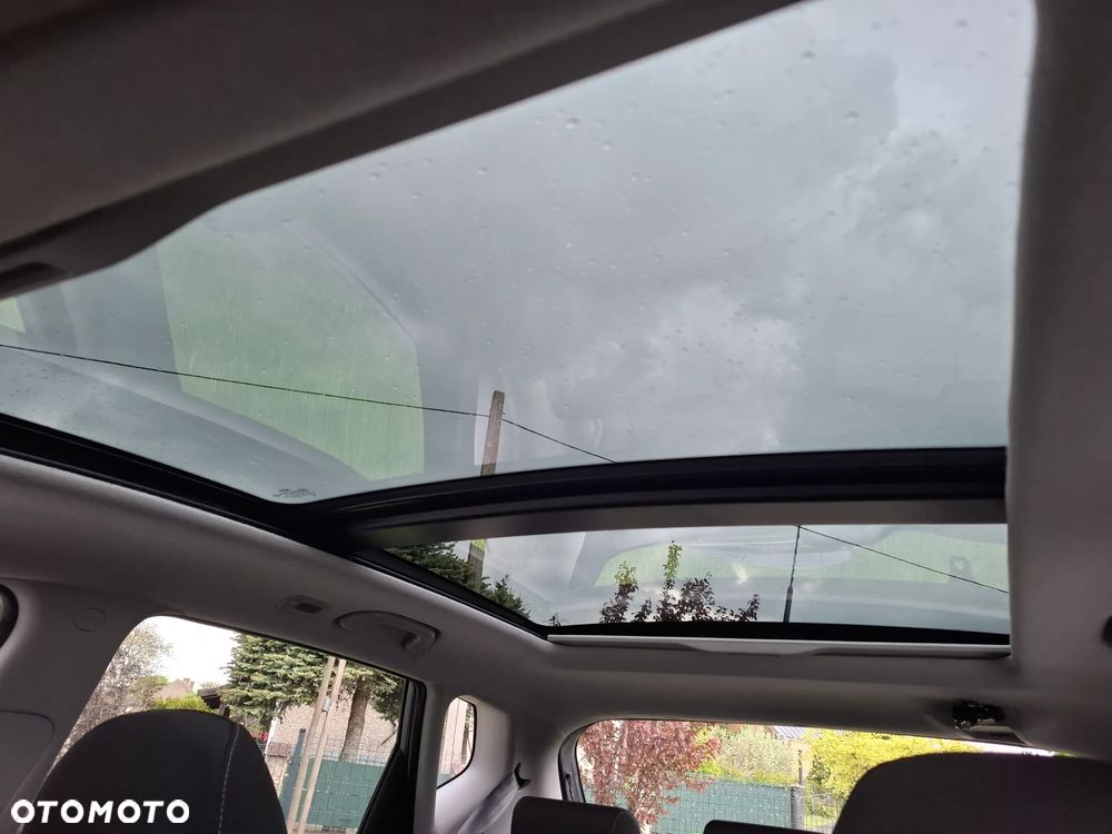Kia Venga - 32