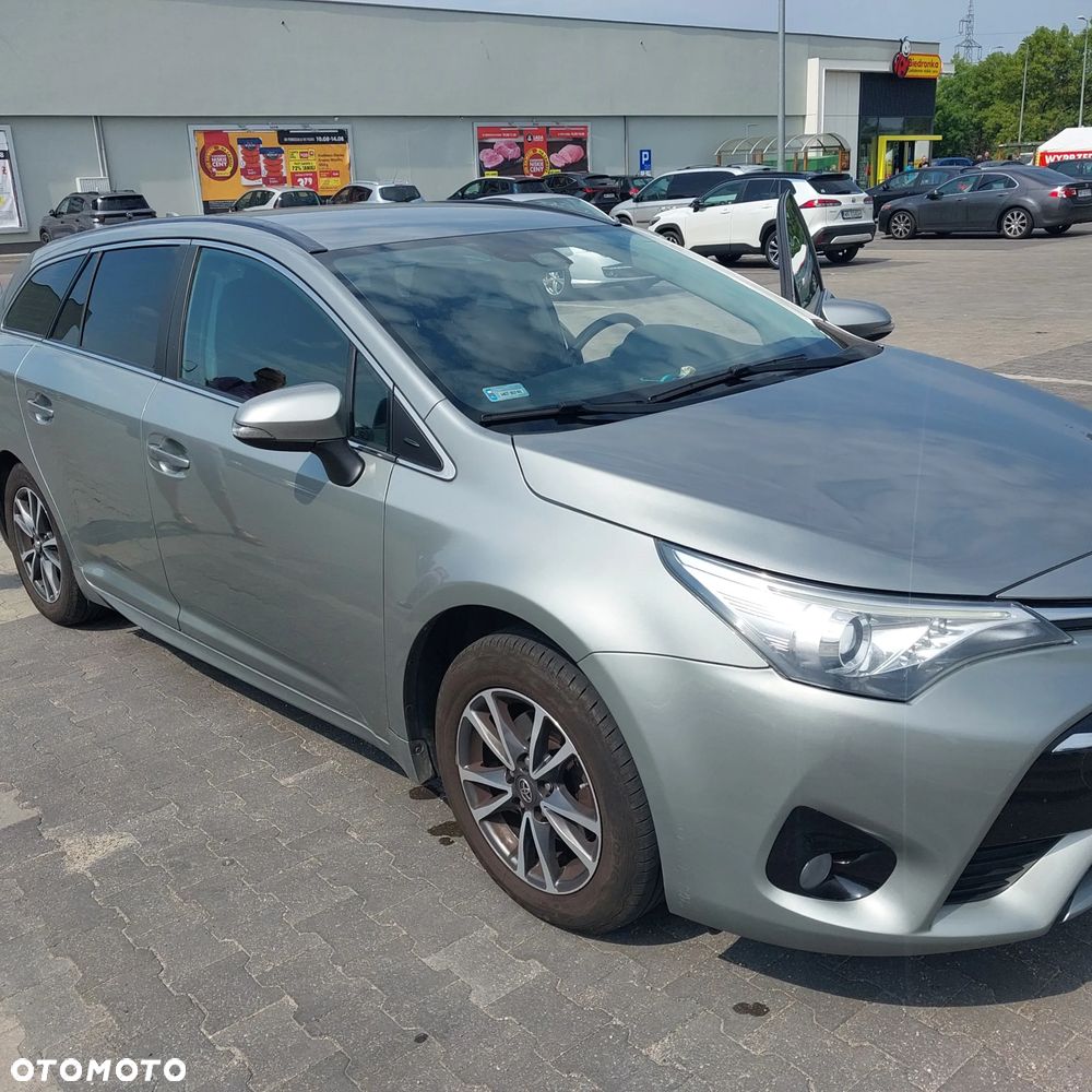 Toyota Avensis 1.8 Prestige MS - 2