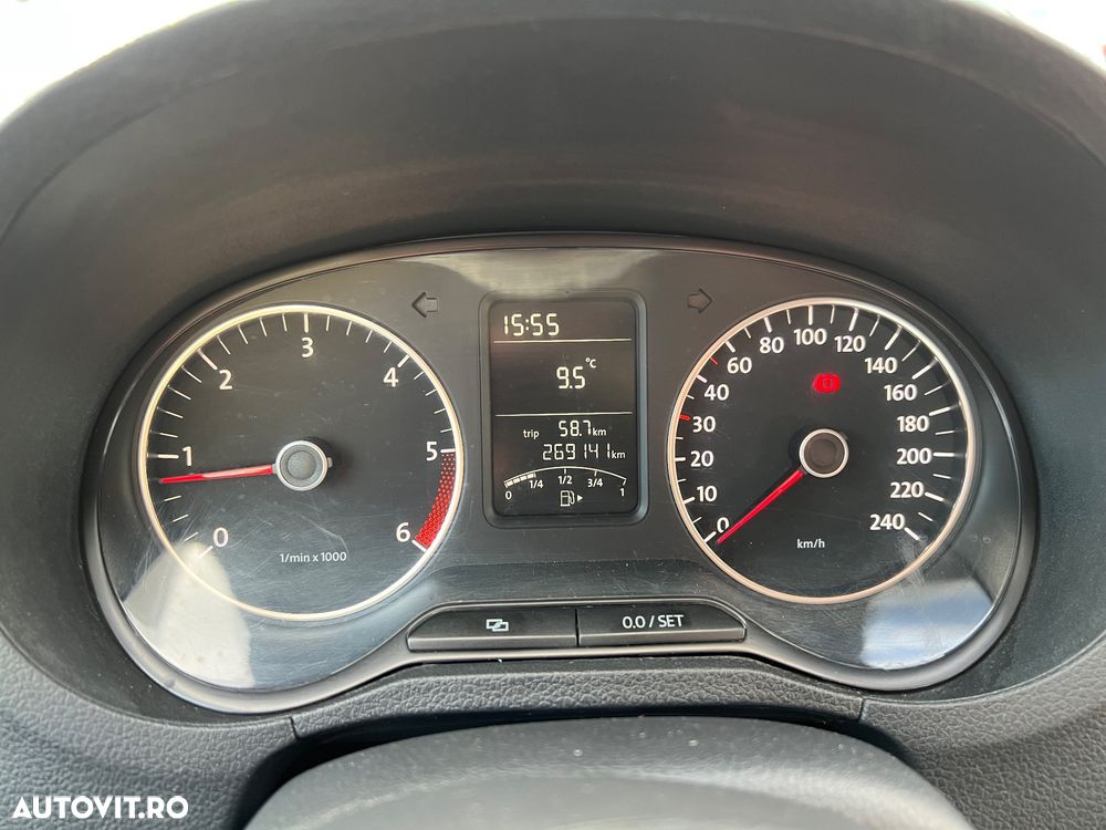 Volkswagen Polo - 8