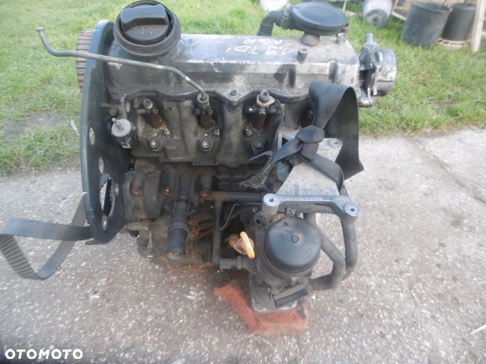 Silnik SKODA 1,9TDI AGR  LEON OCTAVIA GOLF IV BORA - 5