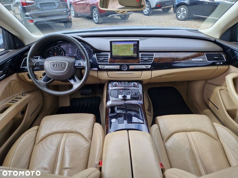 Audi A8 - 7