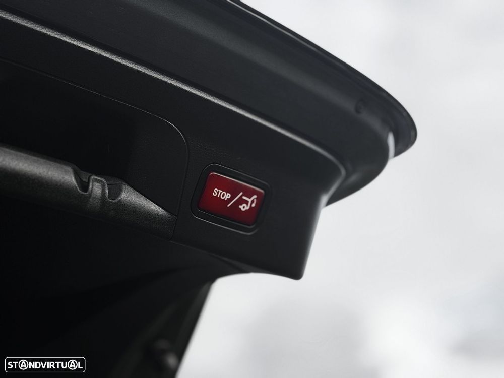 Mercedes-Benz GLC 300 e Coupé 4Matic - 11