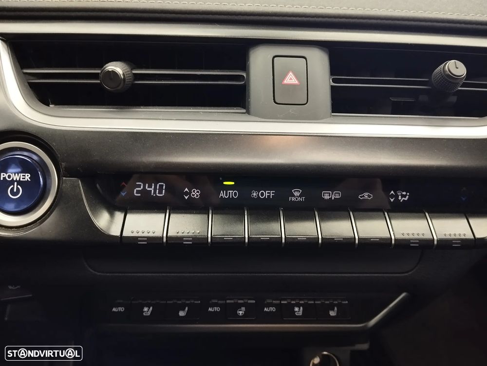 Lexus UX 300e Premium - 34