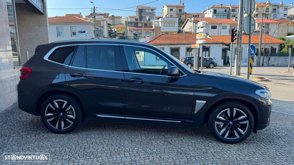 BMW iX3 Inspiring - 9