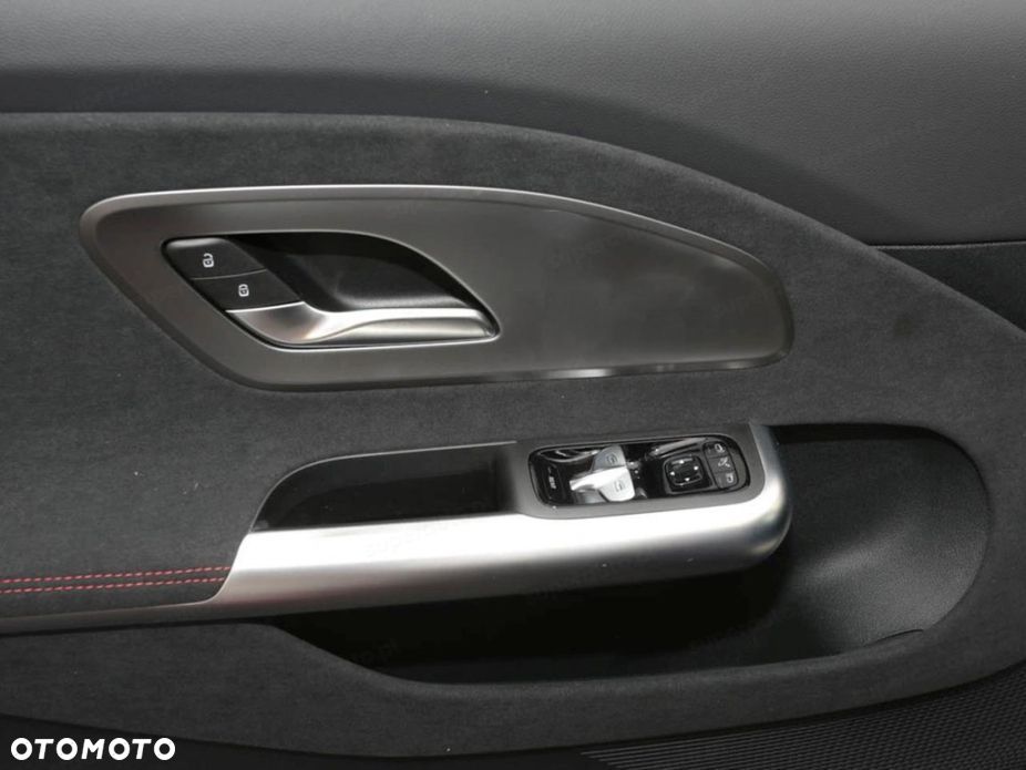 Mercedes-Benz CLA - 14