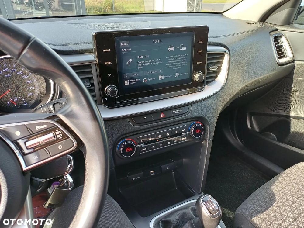Kia XCeed - 22