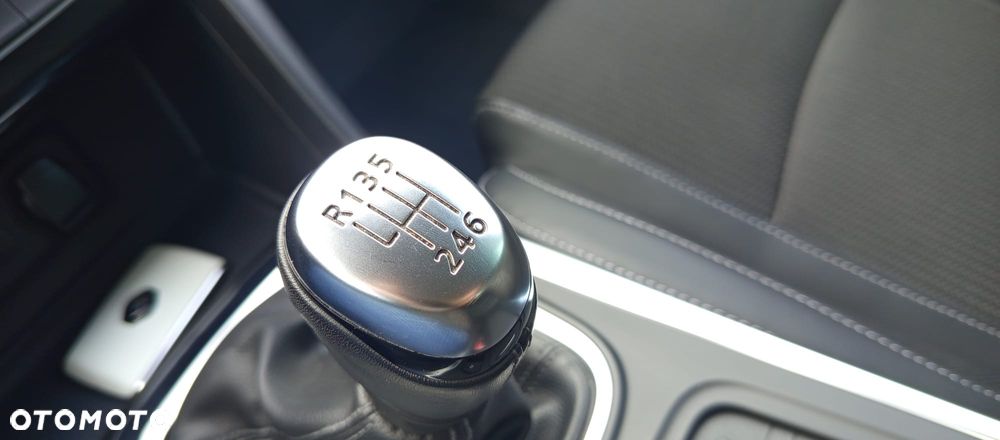 Renault Megane Grandtour TCe 140 GPF BUSINESS EDITION - 33