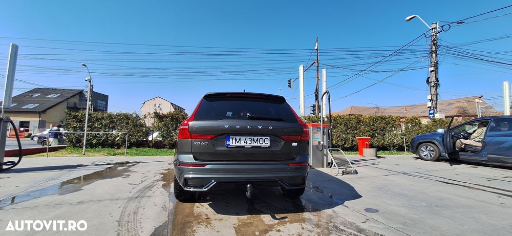 Volvo XC 60 T6 AWD Recharge Geartronic RDesign Expression - 11